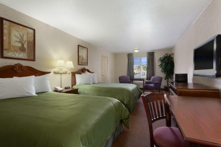Travelodge By Wyndham Orange County Airport/ Costa Mesa Exterior foto